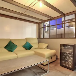 2 Bedrooms Le Marais Nazareth Parigi